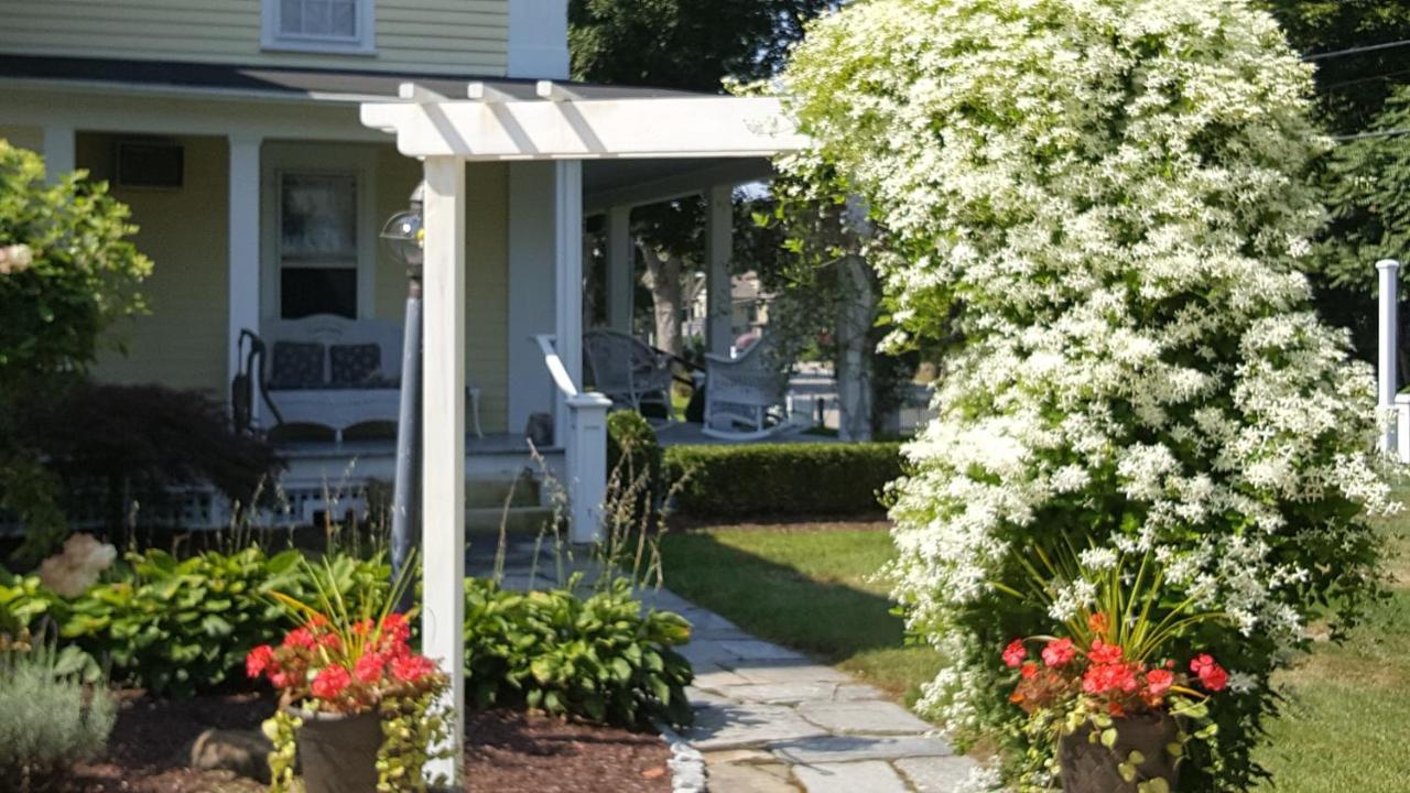 Bushnell House Westbrook Exterior photo